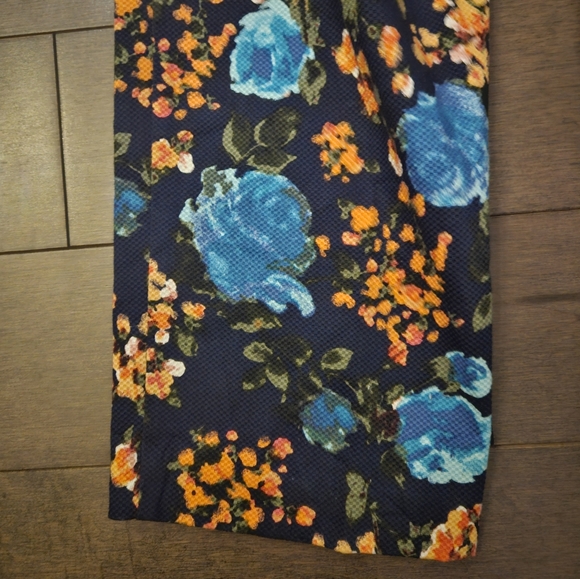 Anthropologie Floral Pants crop - Picture 9 of 9